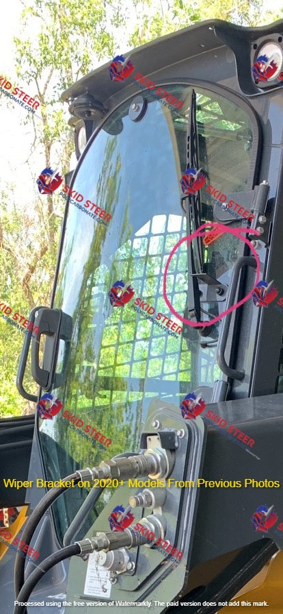 John Deere G Series Windshield Only